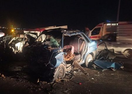 تصادف سه دستگاه خودرو سواری در شمال گلستان چهار عضو یک خانواده را به کام مرگ فرستاد